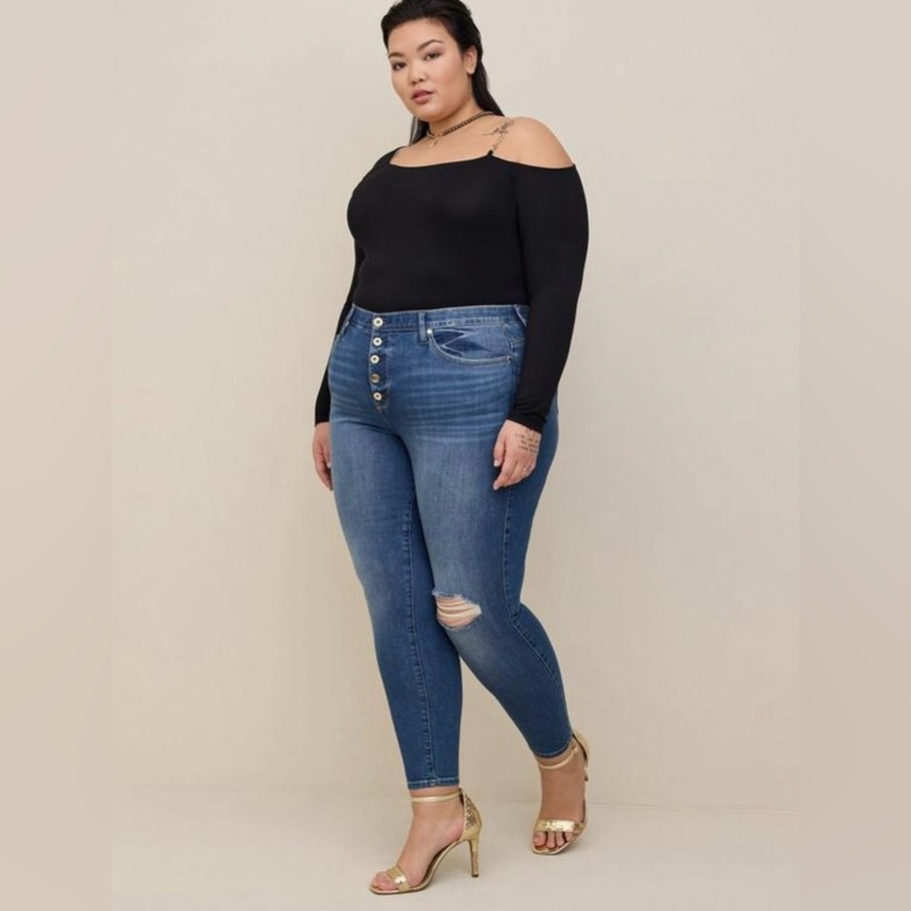 Torrid Black Off-Shoulder Super Soft Chain Strap Top, NWT! - Picture 4 of 15